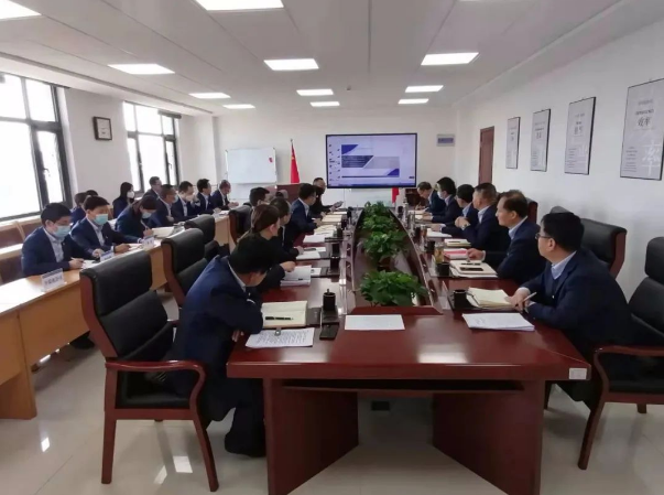 欧亿官方网页版-欧亿(中国)
召开党委理论中心组集体学习会议(图2)