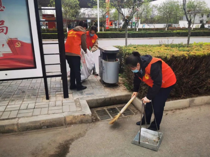 欧亿官方网页版-欧亿(中国)
赴包抓共建村社开展卫生清扫志愿服务活动(图5)