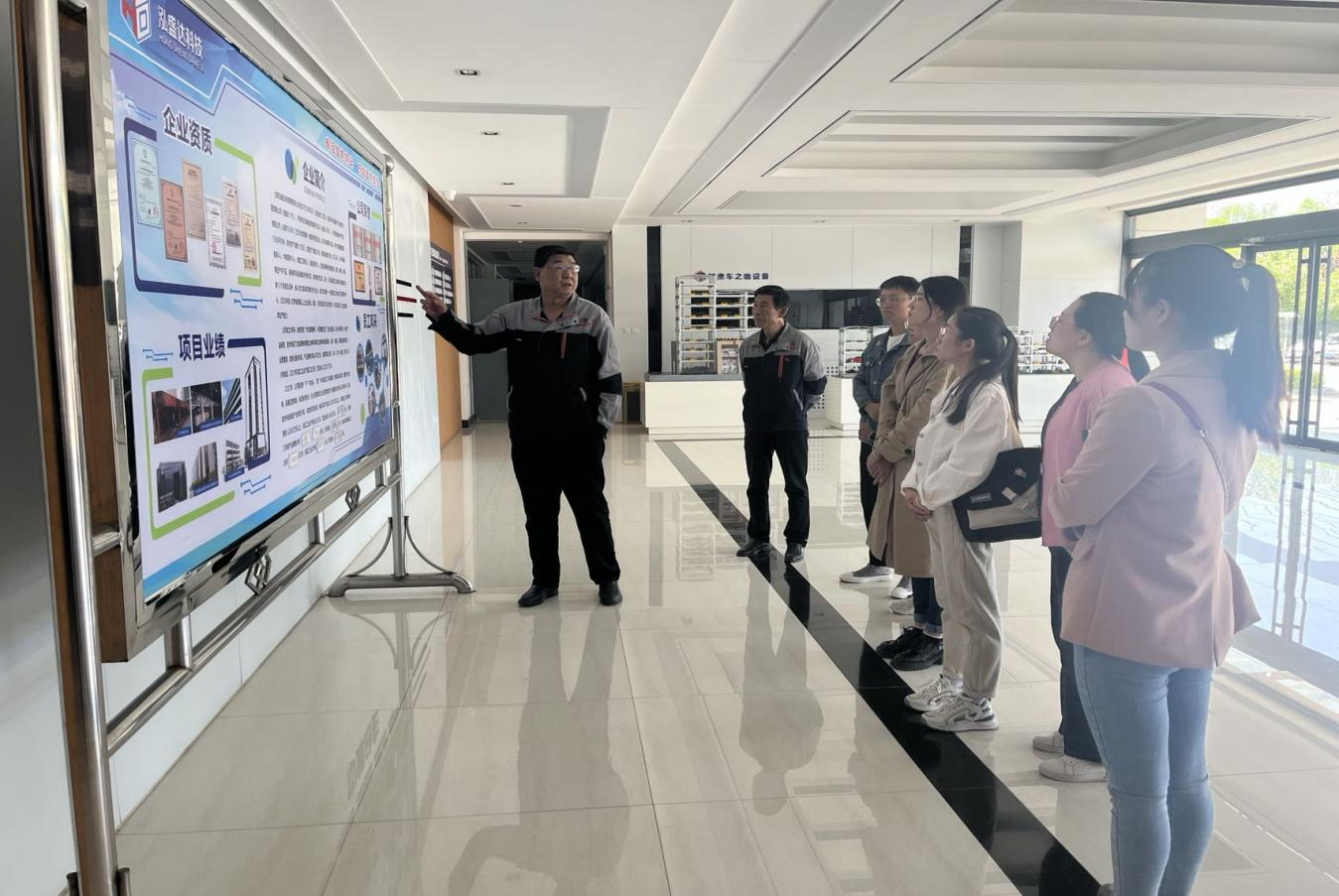欧亿官方网页版-欧亿(中国)
开展新员工入职培训(图3)