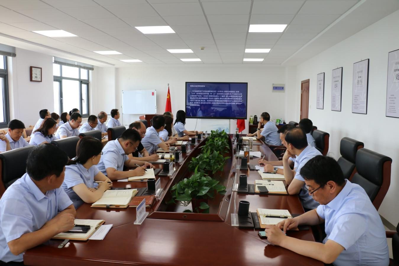 欧亿官方网页版-欧亿(中国)
召开党委理论中心组集体学习研讨会议(图2)
