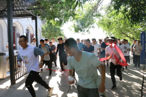 助力文旅市场 展示产投风采——欧亿官方网页版-欧亿(中国)
组织开展员工登山比赛活动(图2)