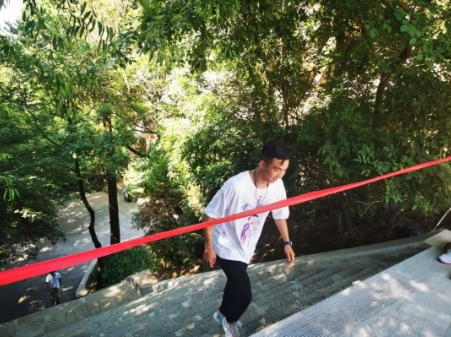 助力文旅市场 展示产投风采——欧亿官方网页版-欧亿(中国)
组织开展员工登山比赛活动(图8)